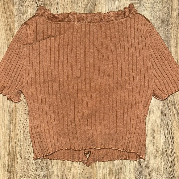 Urban Outfitters Short Sleeve Ruffle Cropped Cardigan Sweater Y2K Style | Size M - Picture 2 of 3